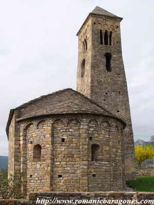 VISTA FRONTAL DEL TEMPLO